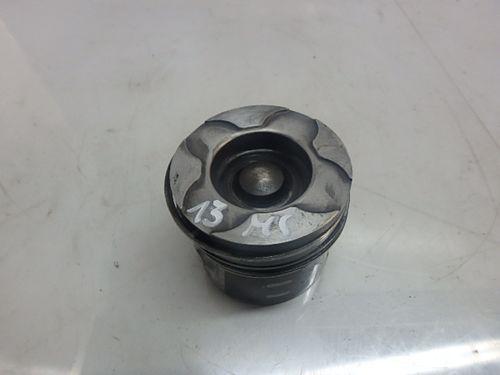 Piston Ford C-Max Focus 2 1,6 TDCi G8DA DE189200