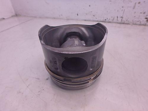 Kolben Jeep Grand Cherokee II 2 2,7 Di ENF 665.921 DE192044