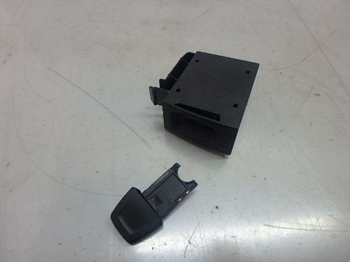 Steuergerät Volvo V70 III BW D5 2,4 Diesel D5244T4 30782952 DE195524