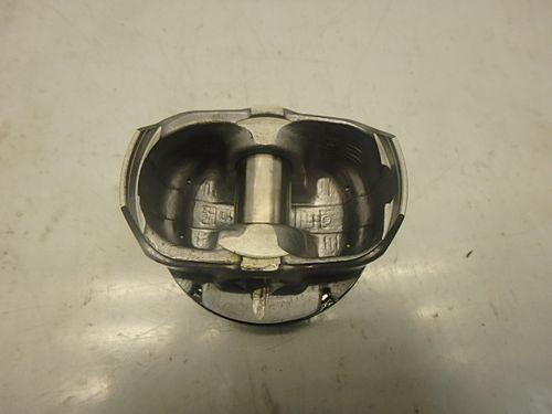 Piston Opel Astra J 1,6 B16XER DE211117