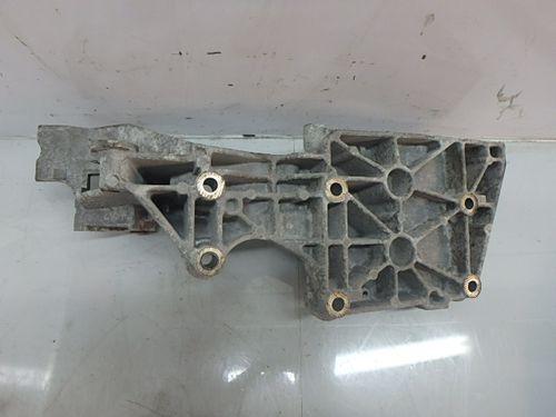 Support de groupe électrogène Mitsubishi Grandis Lancer 2,0 DI-D BWC 03G903143H