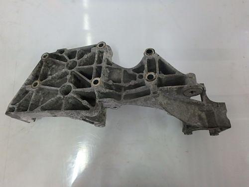 Support de groupe électrogène Mitsubishi Grandis Lancer 2,0 DI-D Diesel BWC 03G903143H