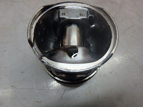 Piston Ford C-Max II 2 Focus III 3 Grand 1,6 TDCi T1DA DE102985