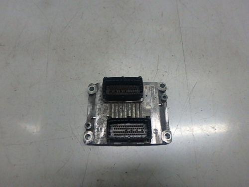 Calculateur Opel Astra G Corsa B 1,2 16V X12XE 284166 DE231530