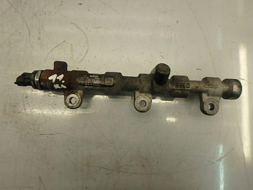 Rail-Rohr Opel Renault Renault Vivaro E7 Trafic II 2.0 dCi CDTI M9R786 M9R 8200839258