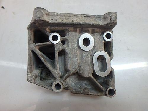 Boîtier de filtre à huile Ford Mondeo 4 BA 1,8 TDCi 125 CV QYBA 4M5Q-6B624-B DE108258