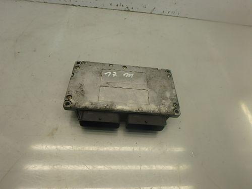 Calculateur Renault Scénic 1 2,0 essence 16V F4R744