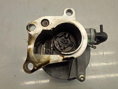 Pompe à vide Renault Grand Scenic 2 II 1,9 dCi F9Q812 DE108886