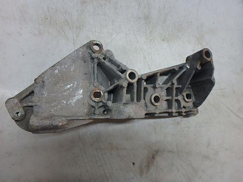 Halter Halterung Renault Megane II Scenic II 1,5 dCi K9K724 8200365097
