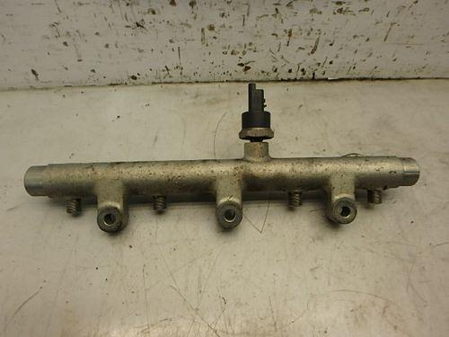 Rail-Rohr Citroen Peugeot Berlingo 406 2,0 HDi RHY DW10TD 0445214019 DE263031