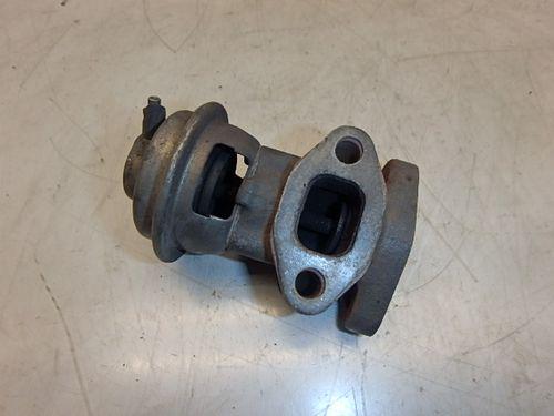 Soupape EGR Isuzu ELF 3,1 TD Diesel D 4JG2 DE263091