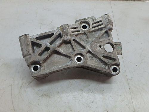 Support Renault Megane II 1,5 dCi K9K724 8200101196