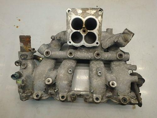 Collecteur d'admission Ford Maverick 2,4 i KA24