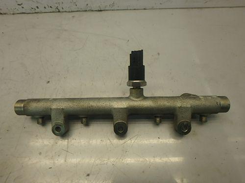 Rail-Rohr Citroën Peugeot Xsara 206 406 Partner 2,0 HDi RHY DW10TD 0445214019