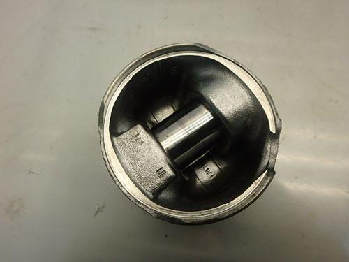 Piston Citroen Peugeot DS3 DS4 2008 208 308 Partner 1,6 9HP DV6DTED