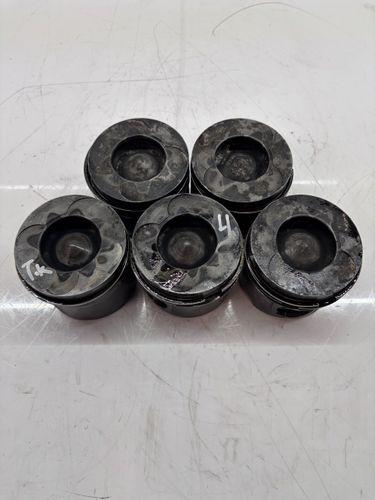 5x pistons Pour Mercedes 3,0 T CDI OM642.920 OM642 642.920 A6420300617
